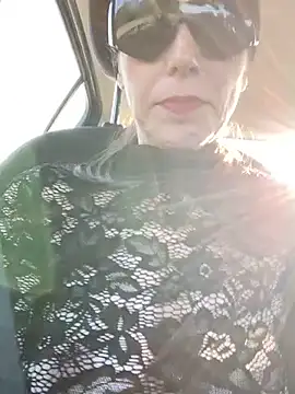 Snapshot of Nina-Holly chatting on 02/27/26, 03:34 Nina-Holly online show from 02/27/26, 03:34