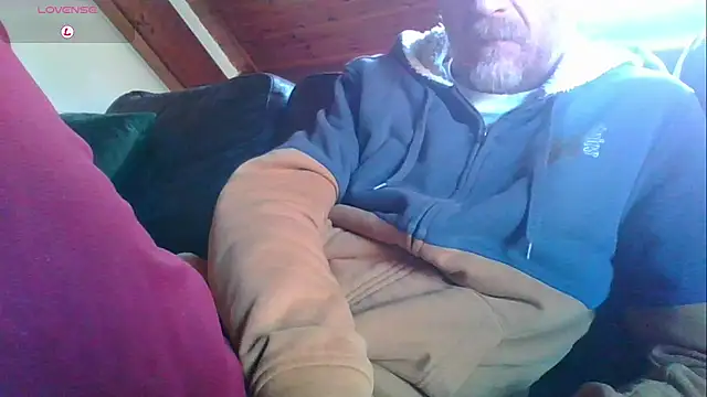 Snapshot of Vrenico-SC chatting on 02/07/26, 02:43 Vrenico-SC online show from 02/07/26, 02:43