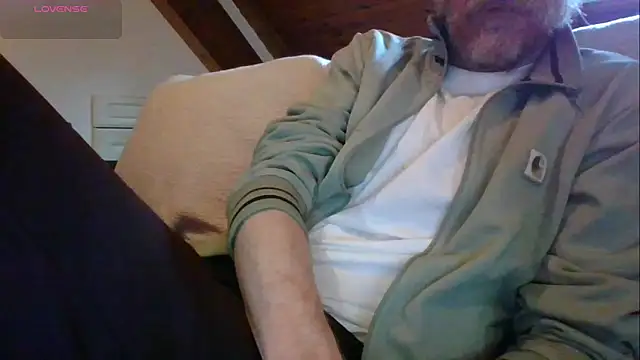 Snapshot of Vrenico-SC chatting on 02/22/26, 01:09 Vrenico-SC online show from 02/22/26, 01:09