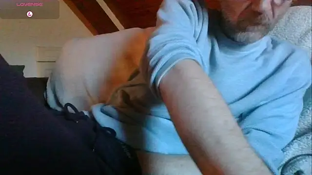 Snapshot of Vrenico-SC chatting on 03/02/26, 03:52 Vrenico-SC online show from 03/02/26, 03:52