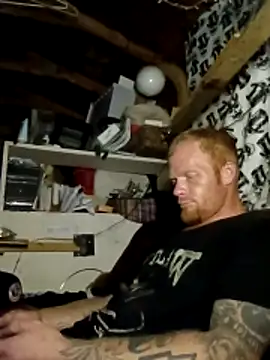 Snapshot of ed31devall chatting on 03/23/26, 04:49 ed31devall online show from 03/23/26, 04:49