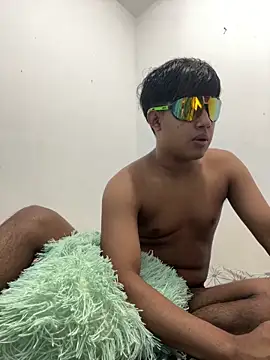 Snapshot of methme chatting on 03/24/26, 03:50 methme online show from 03/24/26, 03:50