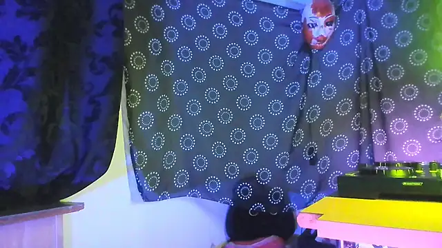 Snapshot of DjDiCKmannOnE chatting on 02/10/26, 02:15 DjDiCKmannOnE online show from 02/10/26, 02:15