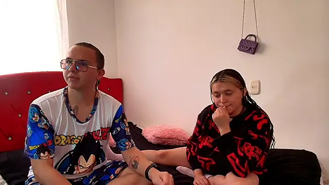 Snapshot of Husbands_Horny chatting on 10/24/25, 12:34 Husbands Horny online show from 10/24/25, 12:34