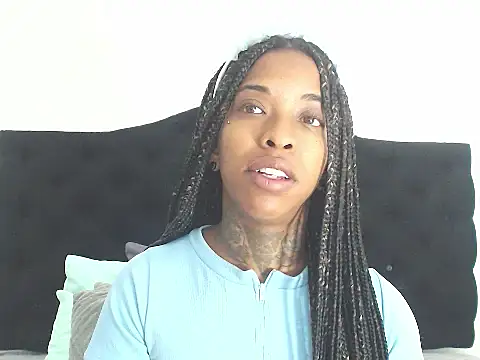 Pauline Fox online show from 10/04/25, 01:47