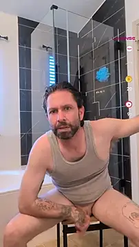 Snapshot of danoo84 chatting on 12/21/25, 08:49 danoo84 online show from 12/21/25, 08:49