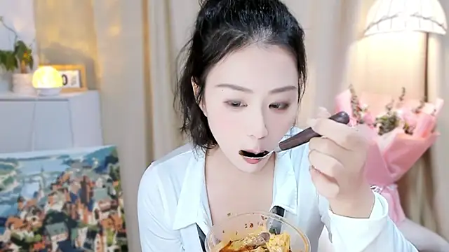 lumi65 online show from 10/08/25, 11:41