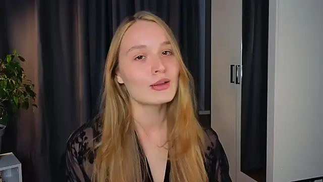 Snapshot of lisa_schiele chatting on 09/17/25, 08:21 lisa schiele online show from 09/17/25, 08:21