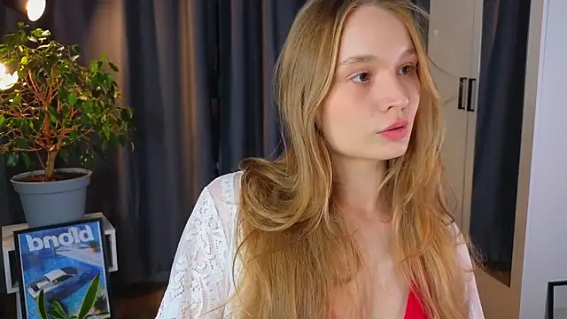 Snapshot of lisa_schiele chatting on 09/24/25, 08:23 lisa schiele online show from 09/24/25, 08:23