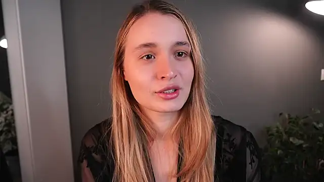 Snapshot of lisa_schiele chatting on 11/26/25, 08:10 lisa schiele online show from 11/26/25, 08:10