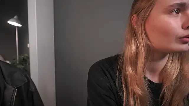 Snapshot of lisa_schiele chatting on 11/28/25, 08:00 lisa schiele online show from 11/28/25, 08:00