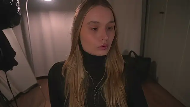 lisa schiele online show from 05/03/26, 08:04