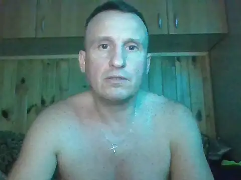 Snapshot of Maksymilian1 chatting on 10/28/25, 01:14 Maksymilian1 online show from 10/28/25, 01:14