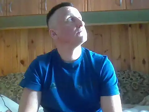 Snapshot of Maksymilian1 chatting on 03/14/26, 01:16 Maksymilian1 online show from 03/14/26, 01:16