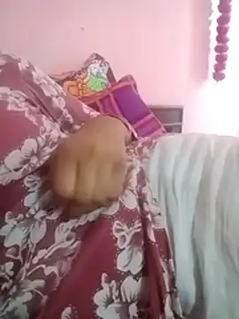 Snapshot of Mynidhiji chatting on 04/05/26, 05:26 Mynidhiji online show from 04/05/26, 05:26