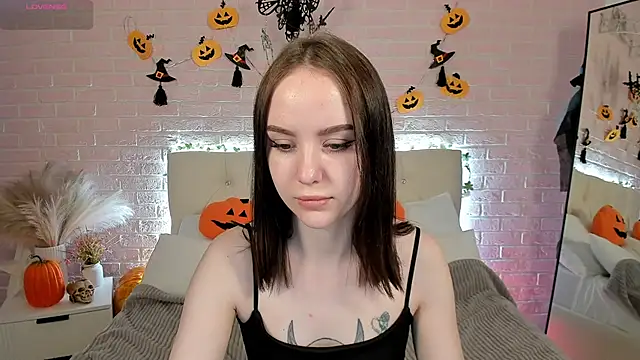 MarySparkle online show from 10/24/25, 04:09