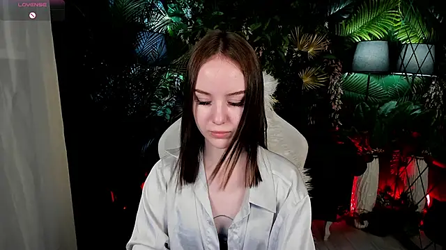 MarySparkle online show from 11/18/25, 03:45