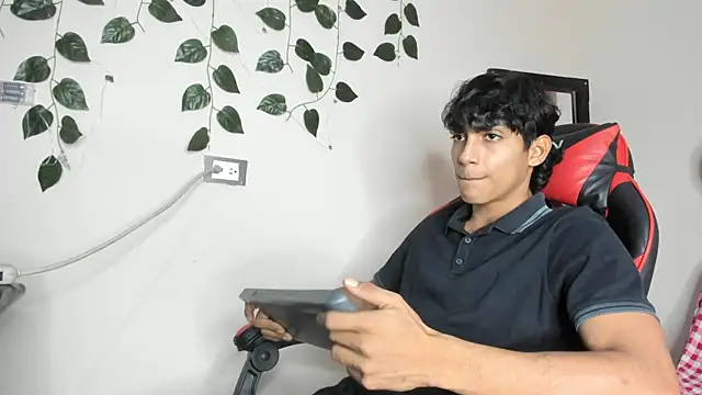 axel rousse2 online show from 11/04/25, 11:26