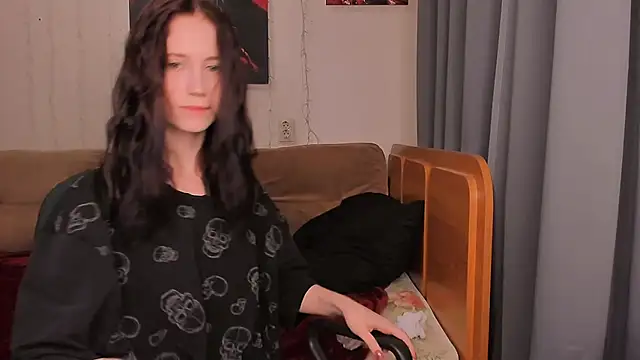 Snapshot of zaebali_ chatting on 02/07/26, 05:27 zaebali online show from 02/07/26, 05:27