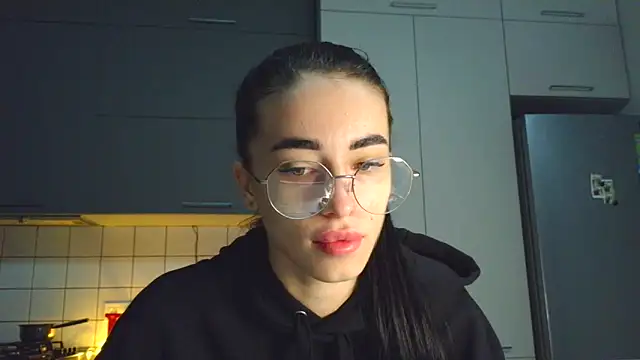 EvaMelnik online show from 10/08/25, 03:42