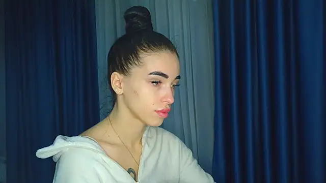 EvaMelnik online show from 11/20/25, 04:29