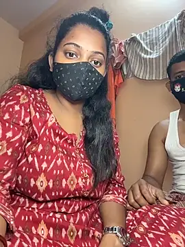 Snapshot of YOURMISTHI chatting on 11/05/25, 01:11 YOURMISTHI online show from 11/05/25, 01:11