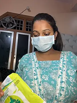 YOURMISTHI online show from 11/11/25, 02:39