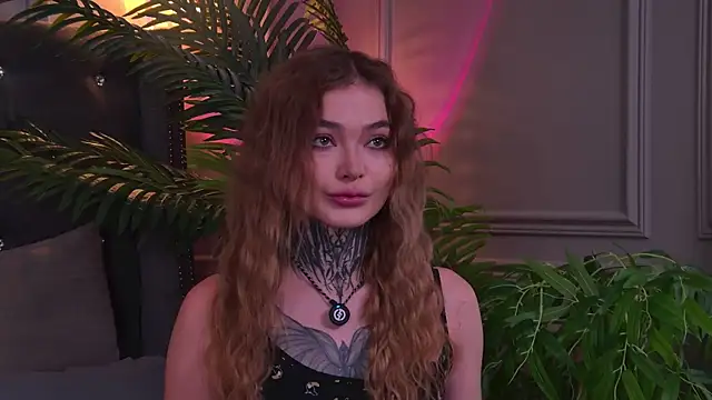 AriWild online show from 06/18/26, 04:57