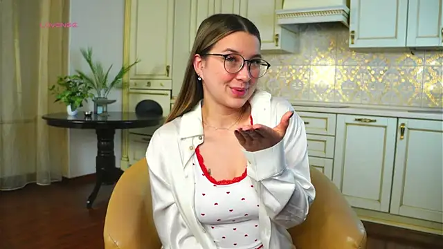 DarelleFaux online show from 11/12/25, 03:18