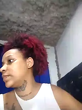 Snapshot of Vale_Nikol21 chatting on 10/05/25, 01:48 Vale Nikol21 online show from 10/05/25, 01:48