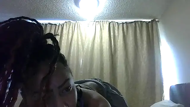 Snapshot of Flossee chatting on 02/08/26, 12:14 Flossee online show from 02/08/26, 12:14