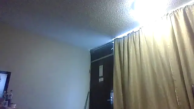 Snapshot of Flossee chatting on 03/07/26, 11:57 Flossee online show from 03/07/26, 11:57