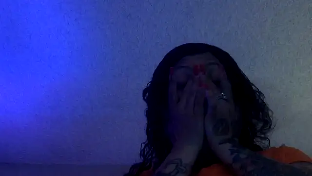 Snapshot of Flossee chatting on 03/10/26, 06:13 Flossee online show from 03/10/26, 06:13