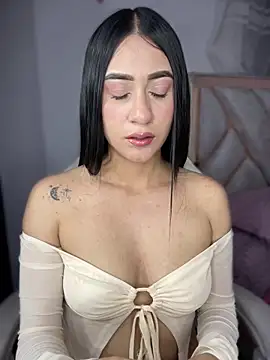 Snapshot of isabela_l chatting on 03/17/26, 11:30 isabela l online show from 03/17/26, 11:30