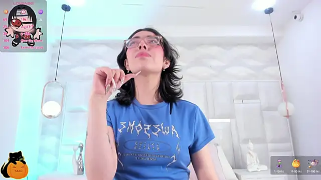 Im Molly Angel online show from 10/13/25, 08:20