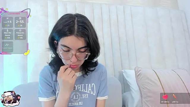 Im Molly Angel online show from 11/15/25, 08:16