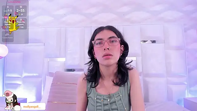 Im Molly Angel online show from 12/01/25, 08:25