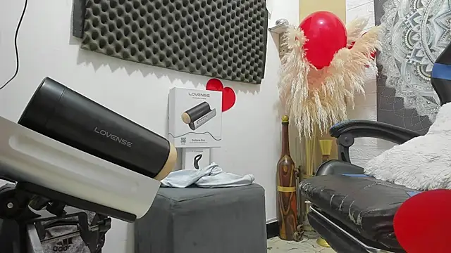 Snapshot of nextboywell1 chatting on 02/14/26, 09:00 nextboywell1 online show from 02/14/26, 09:00