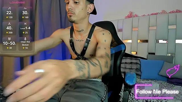 Snapshot of nextboywell1 chatting on 03/03/26, 03:34 nextboywell1 online show from 03/03/26, 03:34