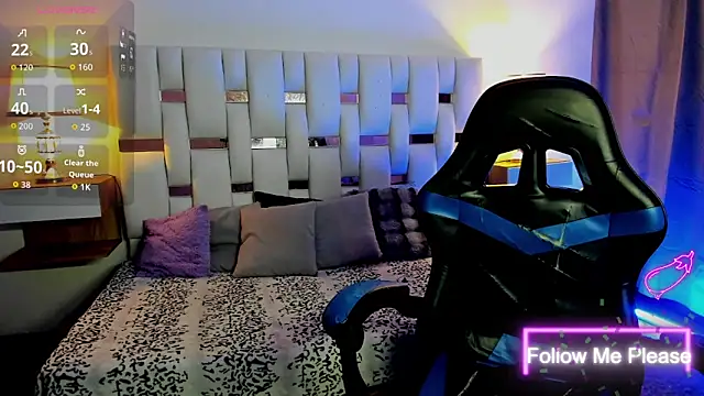 Snapshot of nextboywell1 chatting on 03/13/26, 03:13 nextboywell1 online show from 03/13/26, 03:13