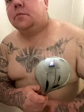 Snapshot of GingerSnap4444 chatting on 10/22/25, 04:24 GingerSnap4444 online show from 10/22/25, 04:24