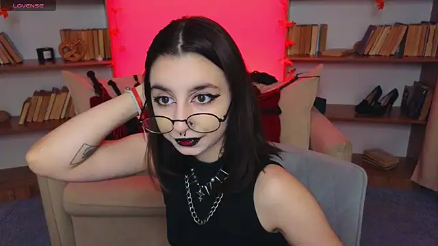 Mistress  Marcelline online show from 10/03/25, 10:01