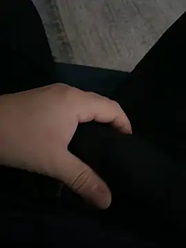 Snapshot of KAZANOVAA chatting on 11/27/25, 04:47 KAZANOVAA online show from 11/27/25, 04:47