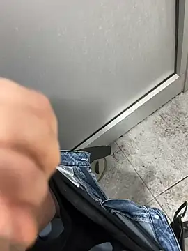 Snapshot of KAZANOVAA chatting on 03/28/26, 01:33 KAZANOVAA online show from 03/28/26, 01:33