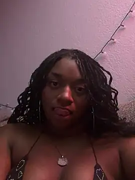 Snapshot of XKimmyGreen chatting on 07/24/26, 03:37 XKimmyGreen online show from 07/24/26, 03:37