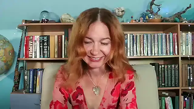 Snapshot of Foxilady357 chatting on 10/02/25, 02:02 Foxilady357 online show from 10/02/25, 02:02