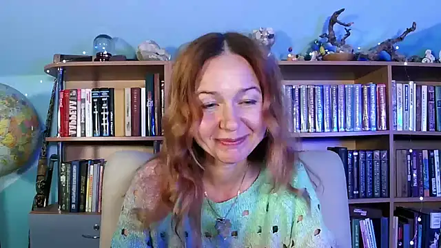 Snapshot of Foxilady357 chatting on 10/15/25, 02:06 Foxilady357 online show from 10/15/25, 02:06
