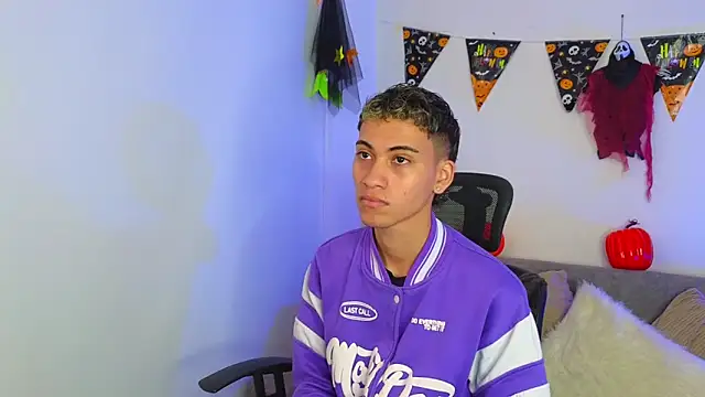 yulian vasquez online show from 10/30/25, 12:28