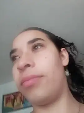 Snapshot of Valenn_fernandez chatting on 03/03/26, 03:29 Valenn fernandez online show from 03/03/26, 03:29