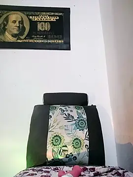 Valenn fernandez online show from 05/07/26, 10:48
